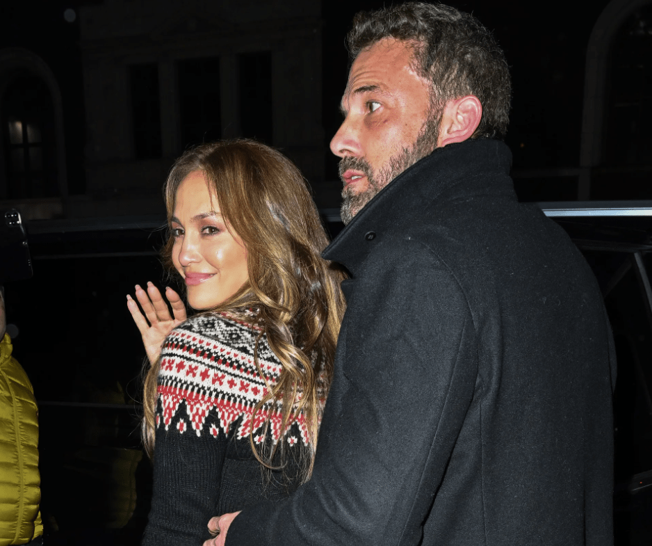 Jennifer Lopez festive cardigan